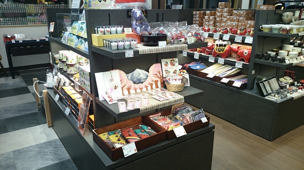 磐梯山サービスエリア(下り線)店内